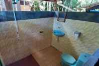 Toilet Kamar Maratua Guesthouse