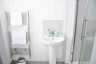 Toilet Kamar Pearl House Cardiff -  Apartment 3