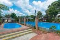 Swimming Pool Sea Horizon Resort