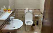 ห้องน้ำภายในห้อง 7 Kaya Hostel