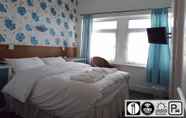 Kamar Tidur 6 Torland Seafront Hotel