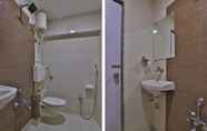 In-room Bathroom 3 Hotel Sunstay