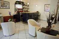 Quầy bar, cafe và phòng lounge Hotel Chery