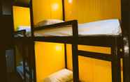 Kamar Tidur 5 Monati Hostel