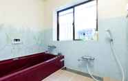 Toilet Kamar 2 Guesthouse IROHA