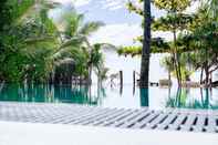 Swimming Pool Serein Beach Hotel by DBI