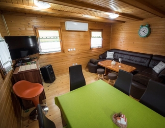 Lobi 2 Glamping Krone Kolpa Heaven