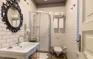In-room Bathroom 3 Petros Hotel