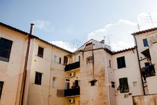 Exterior Serragli 31