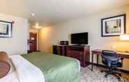 Bedroom 7 Cobblestone Inn & Suites - Brookville