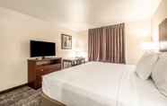Bedroom 5 Cobblestone Hotel & Suites - Cozad