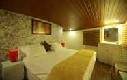 Bedroom 7 Best Kerala Houseboat