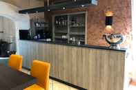 Bar, Cafe and Lounge Hotel Le Montloire