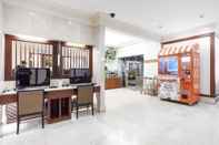 Lobby Innermost Pratunam by Favstay