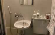 Toilet Kamar 2 Business hotel route9