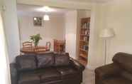 Lobby 3 Elegant 3 Bed house walk Wembley stadium