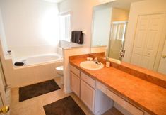 In-room Bathroom 6 Esprit