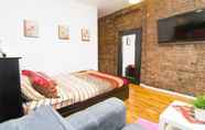 Kamar Tidur 4 Charming Studio on Gramercy