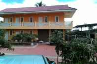 Swimming Pool Harum Manis Country House