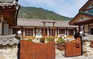 ภายนอกอาคาร 4 Danyang Sobaeksan Hanok Pension