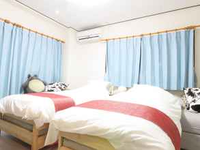 Kamar Tidur 4 Rolands House 301