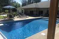 Swimming Pool The Inn at Sand Canyon