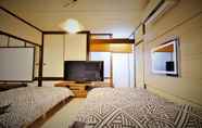 Bilik Tidur 2 Sapporo Dome Front House