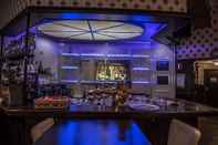 Bar, Kafe, dan Lounge Hotel Limburgia