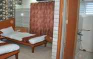 Bedroom 4 Hotel Mahabir Galaxy