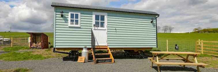 Exterior Craigduckie Shepherds Huts