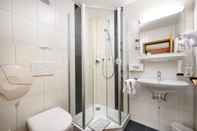 In-room Bathroom Hotel - Gasthof Zur Rose