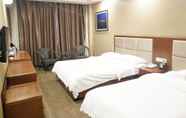 Bedroom 7 Huaxi Hotel