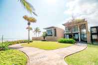 ภายนอกอาคาร Beachfront Villa Danang Beach