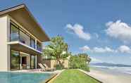 สระว่ายน้ำ 3 Beachfront Villa Danang Beach