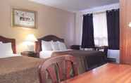 Bedroom 7 Joys Inn Niagara Falls