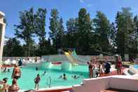 Swimming Pool Ursand Resort & Camping