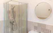 In-room Bathroom 3 Pure Fonte Velha B&B