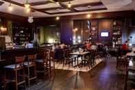 Bar, Kafe dan Lounge Central Plaza Hotel