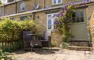 Common Space 4 Stunning 2-bed Cottage in Fordwells