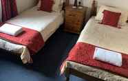 Bedroom 5 The Dog & Doublet Inn