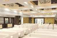 Functional Hall Hotel Yuvraj Grand