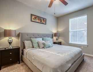 Bilik Tidur 2 Modern Uptown Dallas Stay by Amyfinehouse