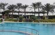 Swimming Pool 7 Green Desert Hotel
