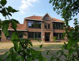 Exterior 2 B&B de Wilhelminaschool