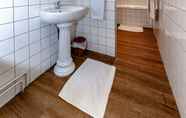 Toilet Kamar 5 Relais Lorraine Alsace