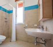 In-room Bathroom 6 Residence Mare Azzurro