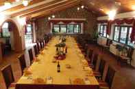 Functional Hall Chalet Il Cristallo
