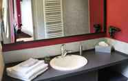 In-room Bathroom 3 Logis du Parc