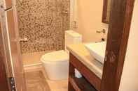 In-room Bathroom Seashore Beach Inn