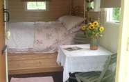 Bedroom 3 Cosy Shepherds Hut nr Kynance Cove